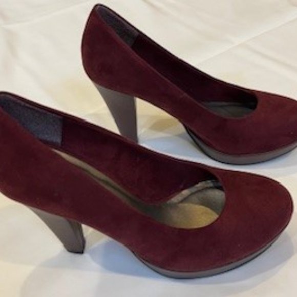 K Studio - Suede Platform Heels (Burgundy) - Picture 4 of 5